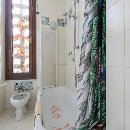 Casa Omly Lovely